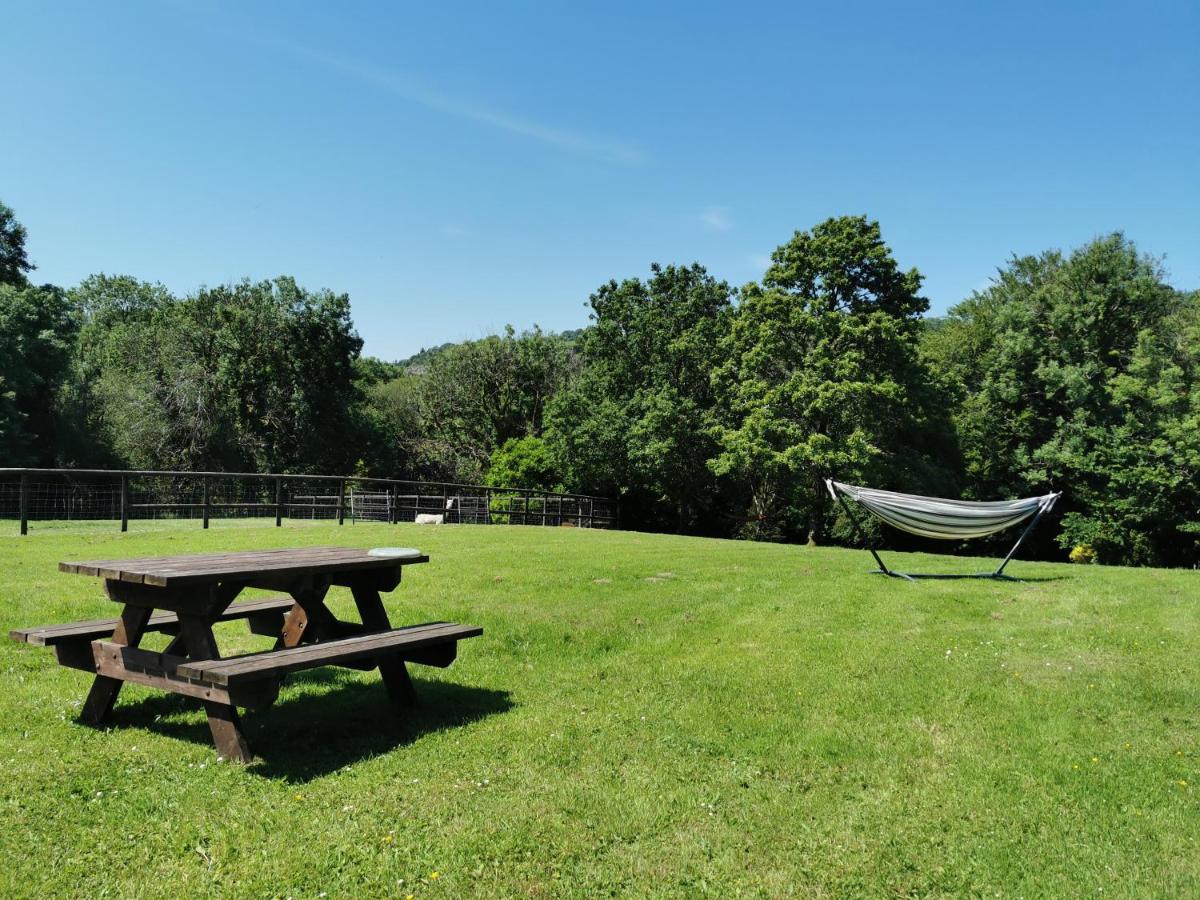 Wellstone Cottages - Honey Coach House Llanfyrnach Екстериор снимка