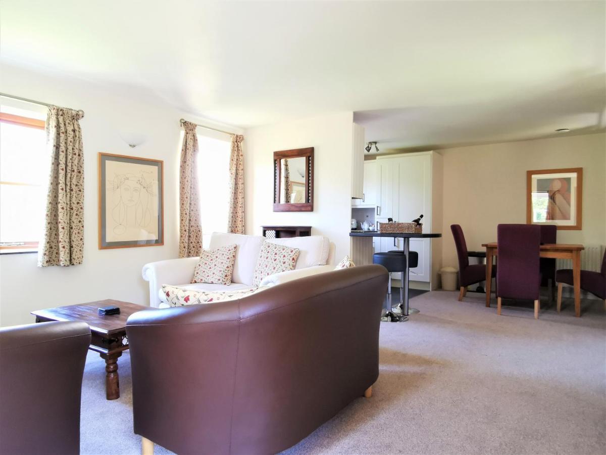 Wellstone Cottages - Honey Coach House Llanfyrnach Екстериор снимка